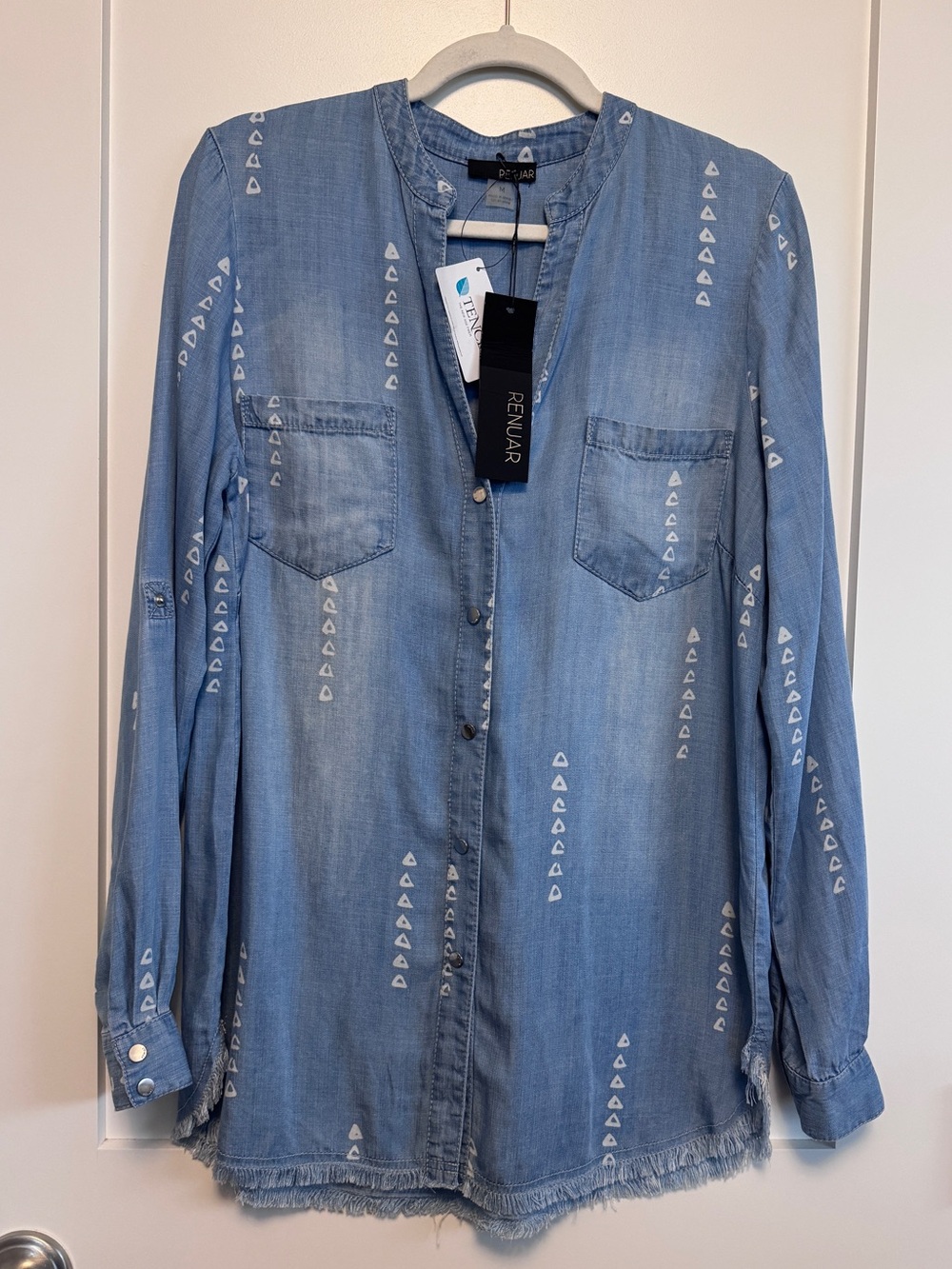 Renuar Light Wash Denim Snap Button Shirt Triangle Print M